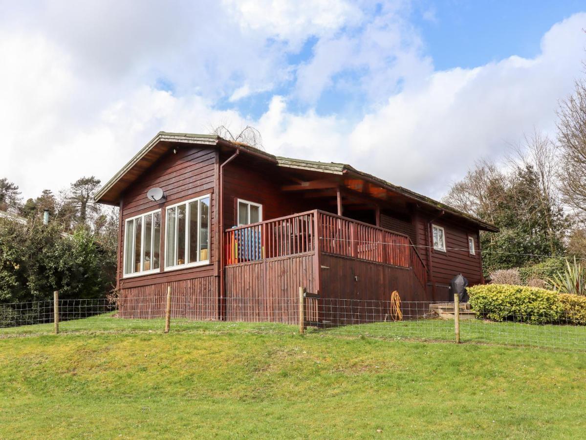 Watersview Lodge Leek Buitenkant foto